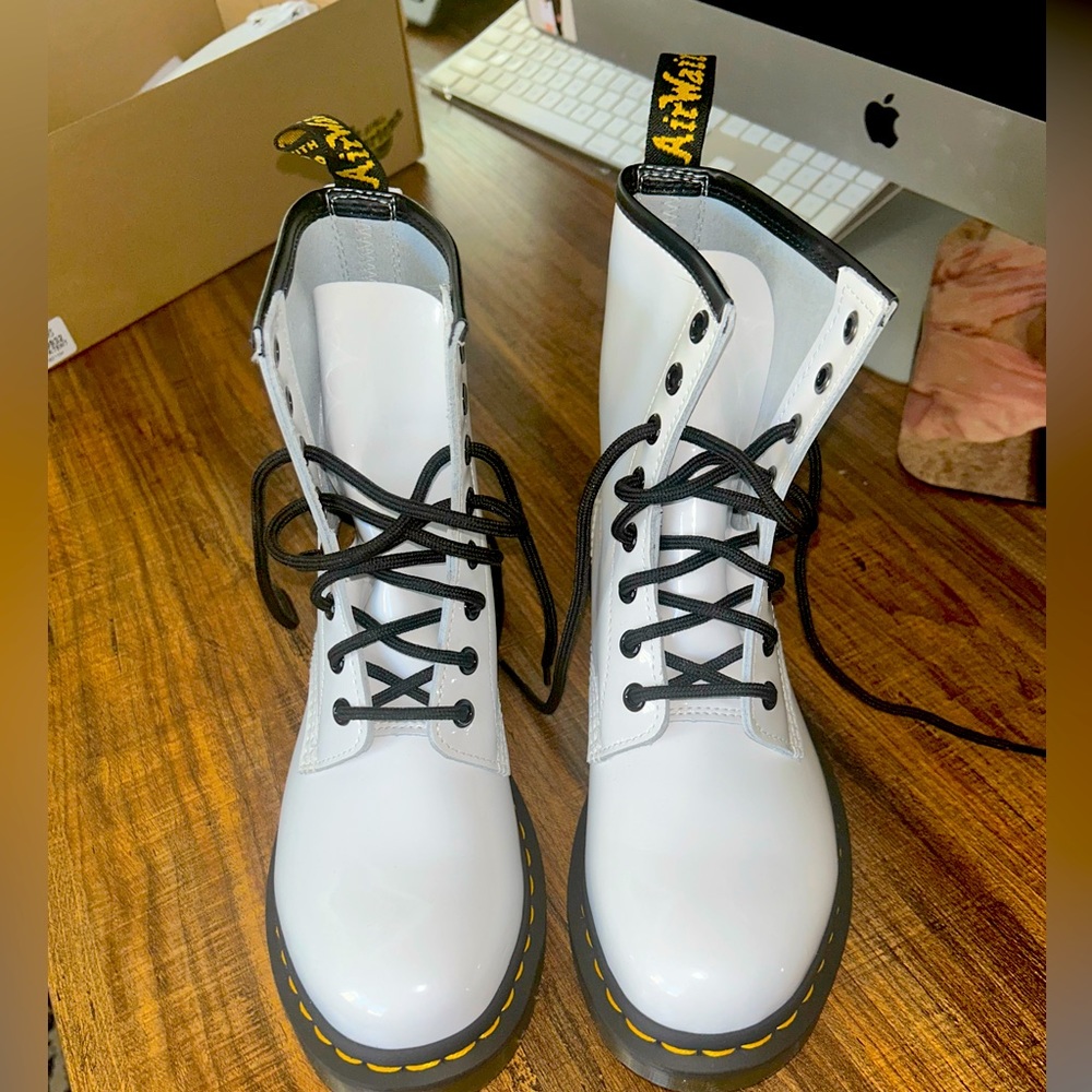 Dr. Marten White Patent Lamper Leather Women’s Boots NWT NIB